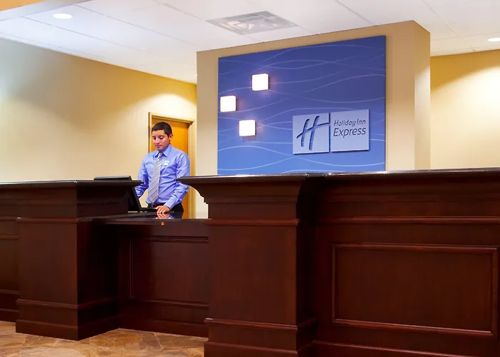 Holiday Inn Express Hotel & Suites Waukegan/Gurnee By Ihg