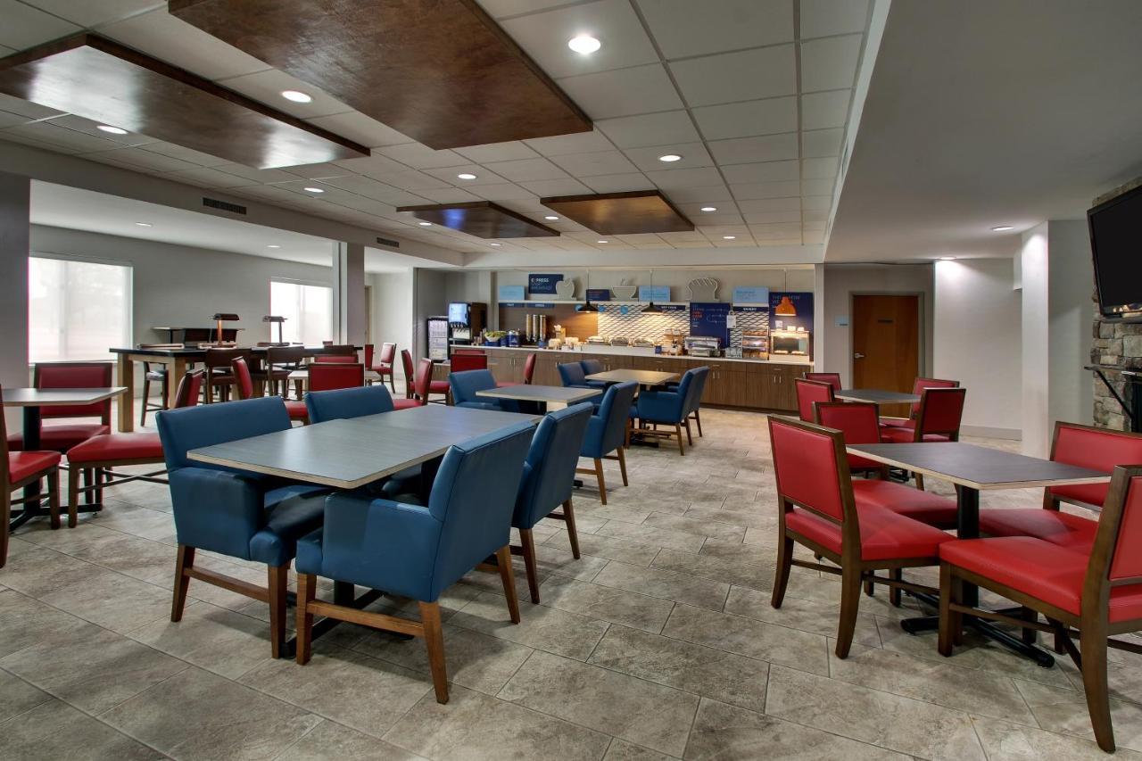 Express & Waukegan/gurnee By Ihg 2*