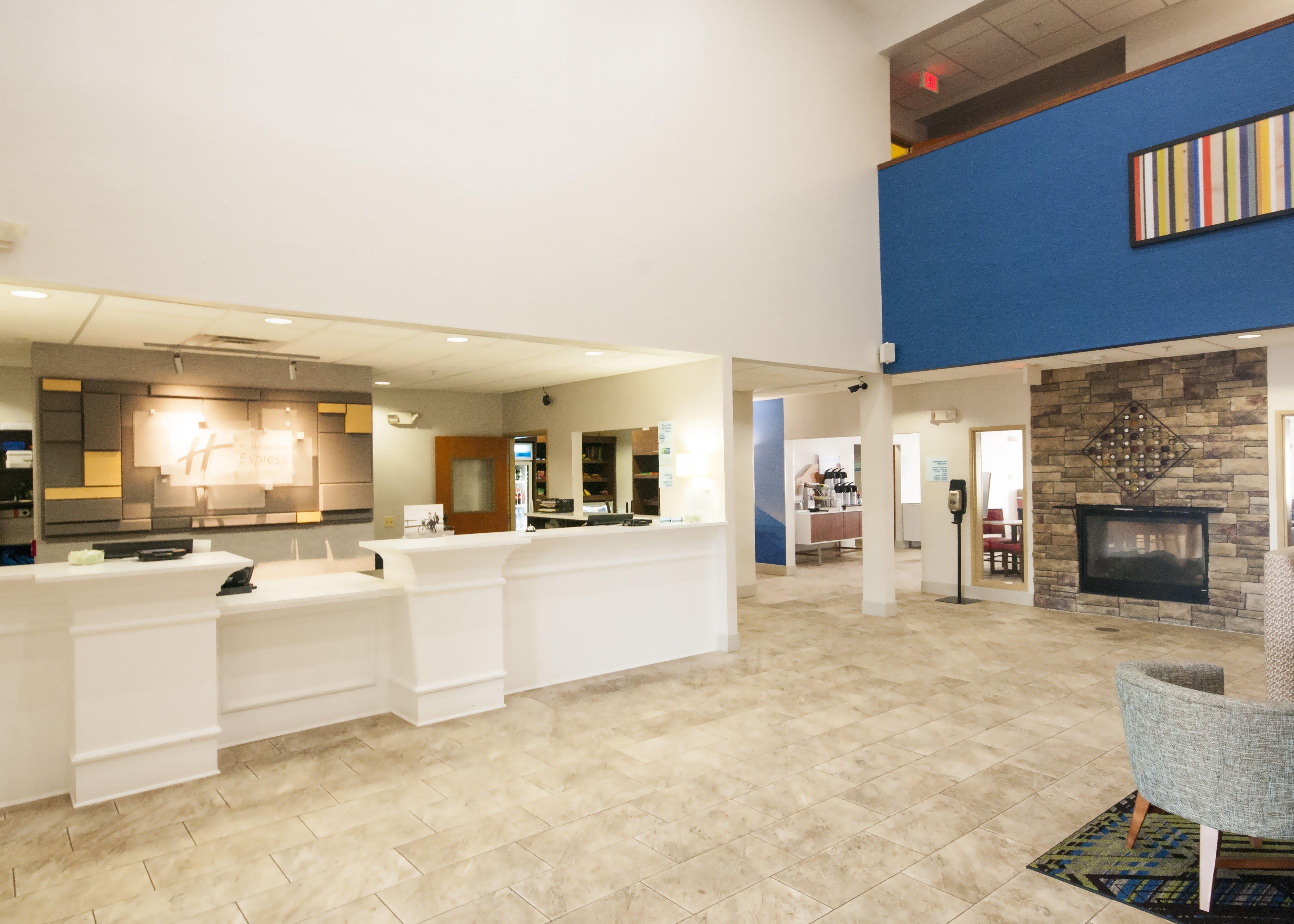 Express & Waukegan/gurnee By Ihg Hotel Waukegan