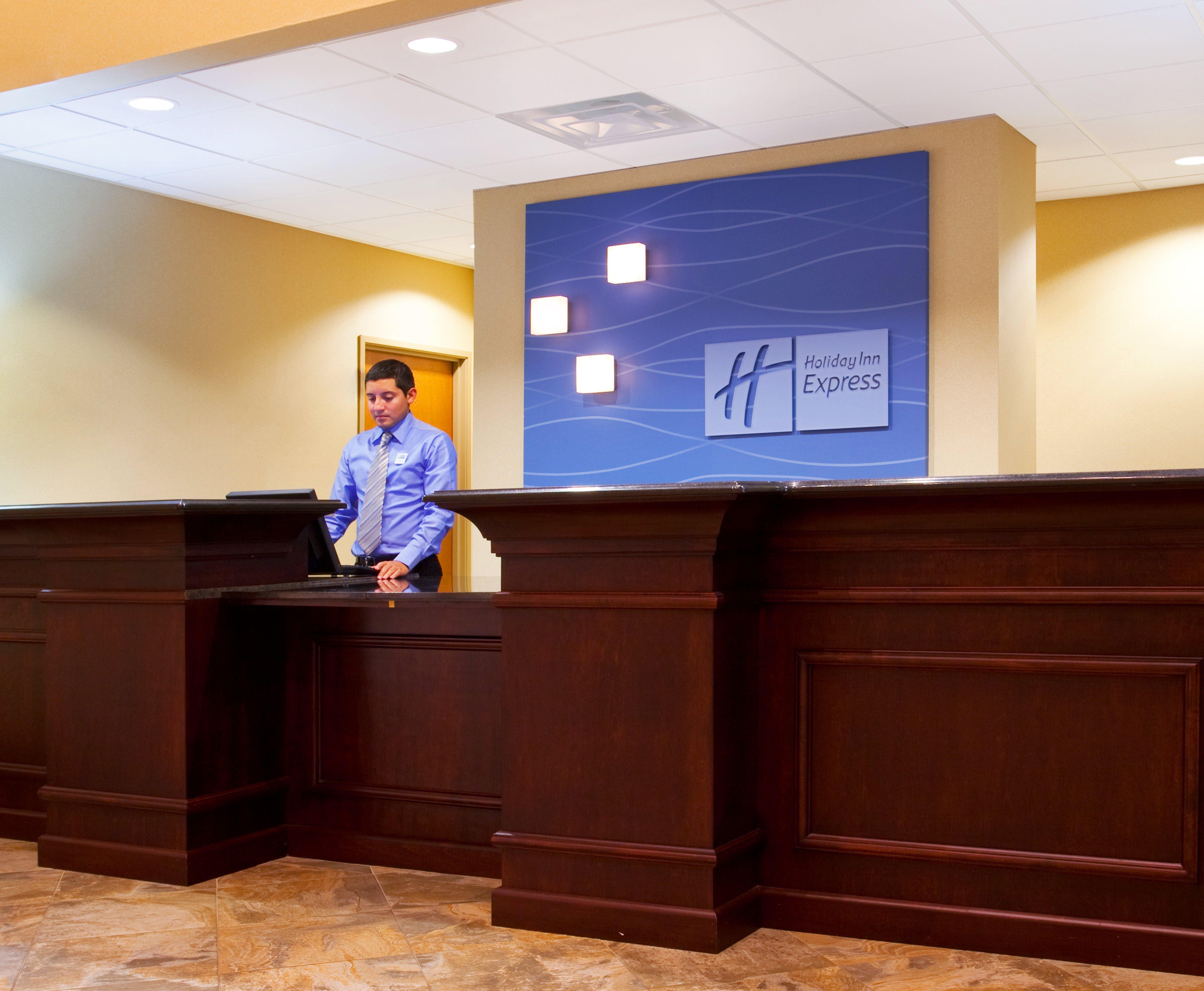 Hotel Express & Waukegan/gurnee By Ihg Waukegan