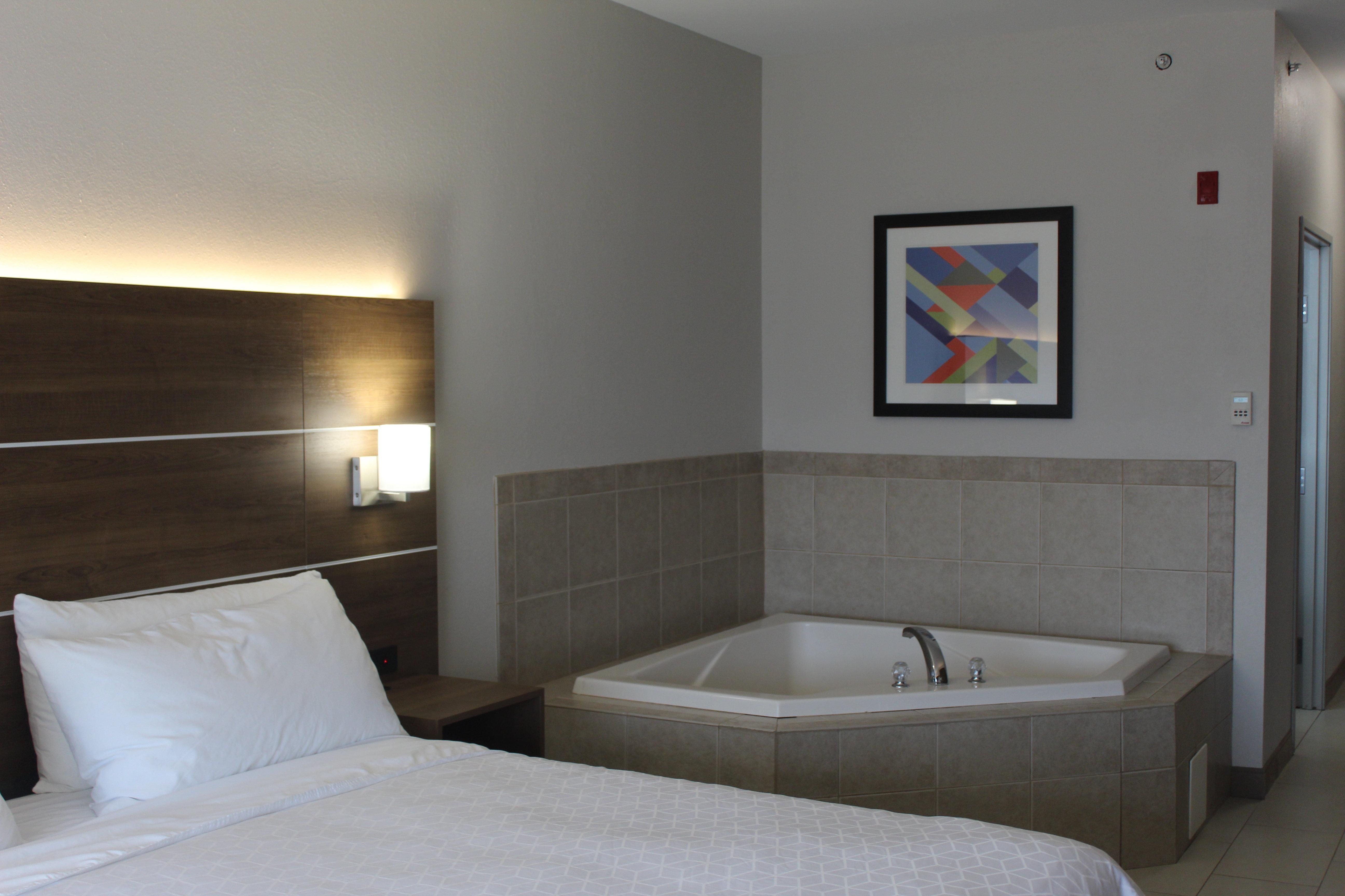 Express & Waukegan/gurnee By Ihg