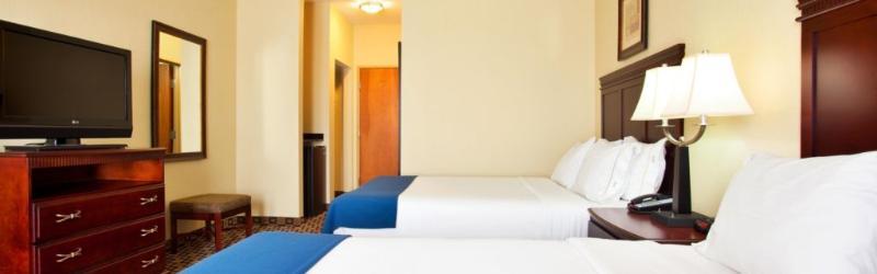Express & Waukegan/gurnee By Ihg Hotel
