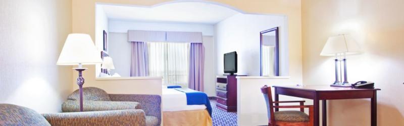 Express & Waukegan/gurnee By Ihg 2*
